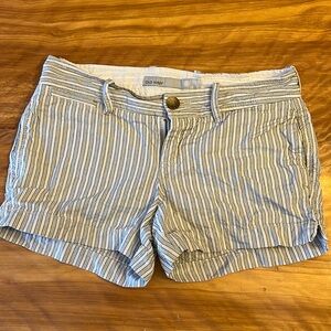 Old Navy white and blue striped shorts.